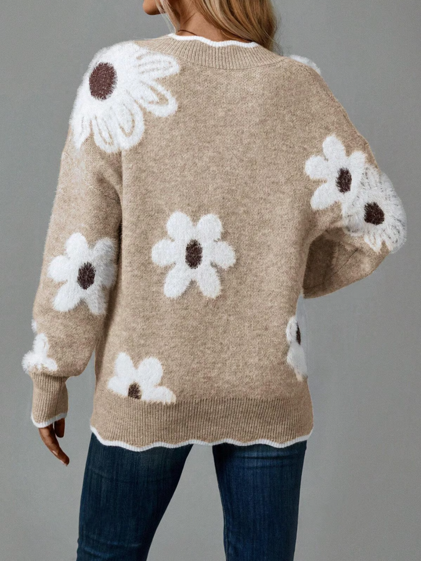 Women's Floral Pattern Scallop Trim Sweater